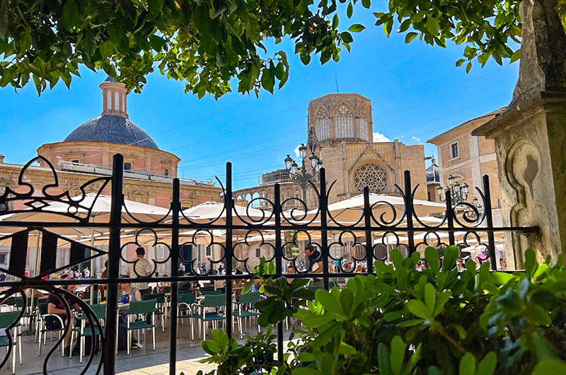 Jardin Generalitat fence